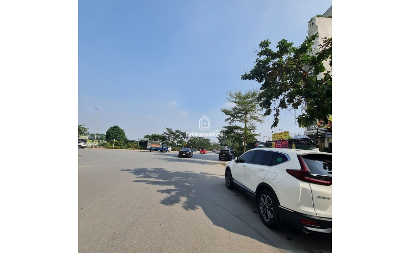 Bán nhà tặng sổ đỏ 200m2 trục chính Đa Tốn, Gia Lâm. 2x tỷ đầu tư siêu tốt.